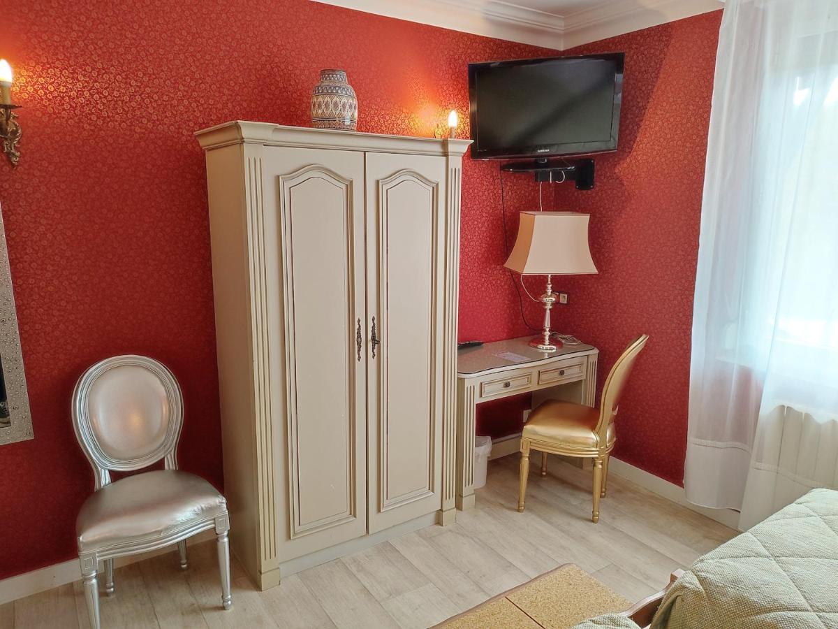 L'Auberge Des Gourmets Hotel Restaurant Le Vaudioux المظهر الخارجي الصورة